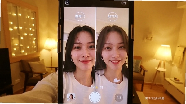 唯有一拍人像美颜功能展示，手机屏幕中显示自拍照片，美颜前后对比效果，背景为室内暖光环境
